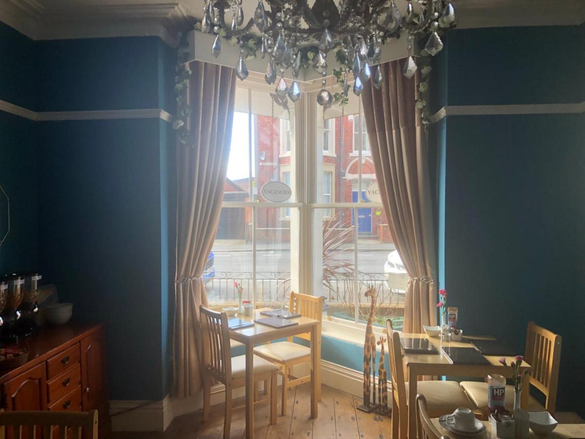 Seacrest Guest House Room Only Уитби Екстериор снимка