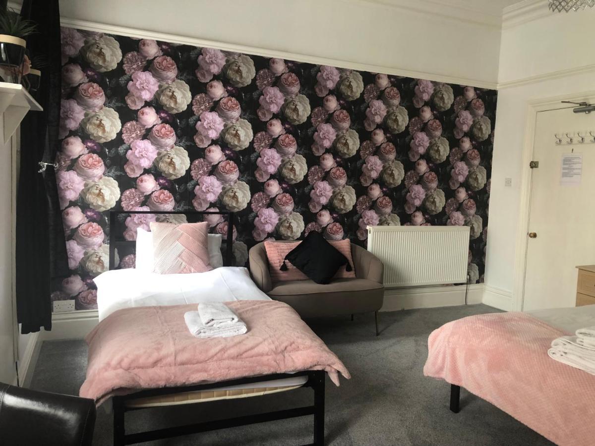 Seacrest Guest House Room Only Уитби Екстериор снимка