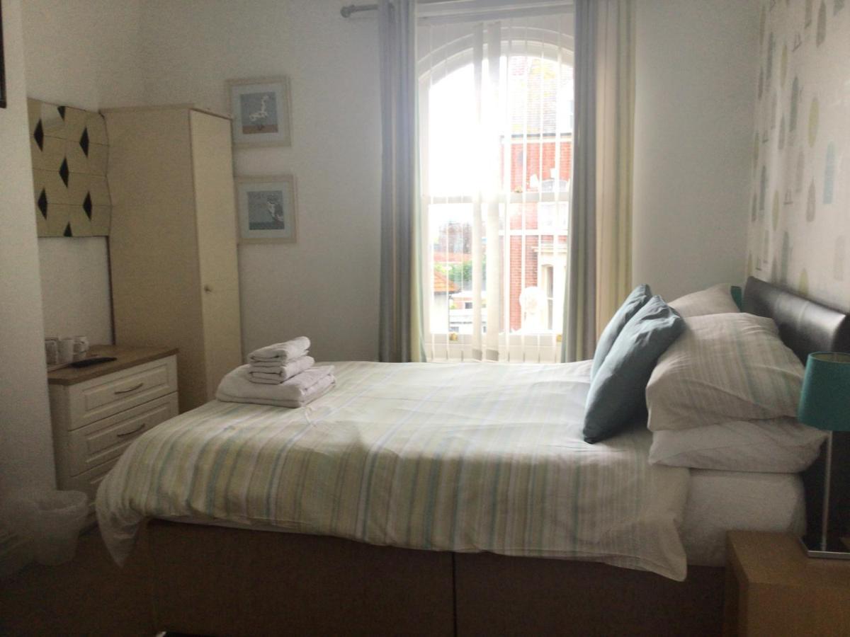 Seacrest Guest House Room Only Уитби Екстериор снимка
