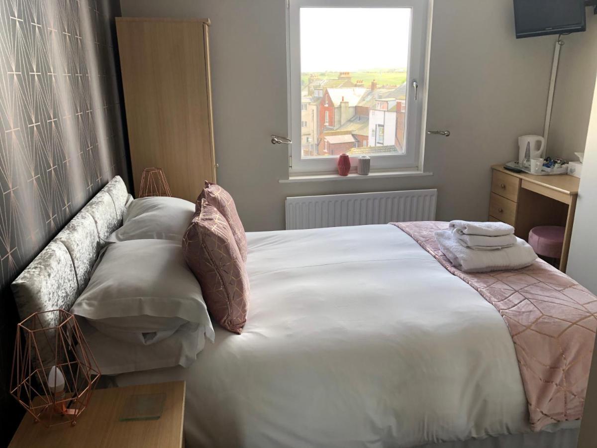 Seacrest Guest House Room Only Уитби Екстериор снимка